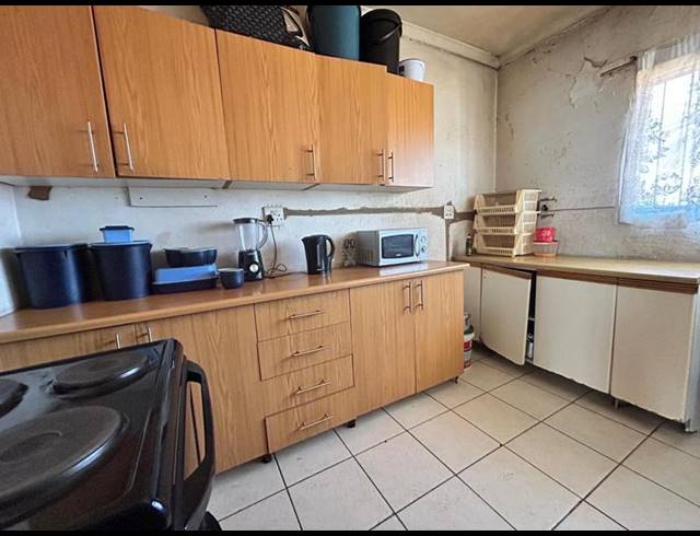 9 BEDROOM APARTMENT FOR SALE IN BENONI